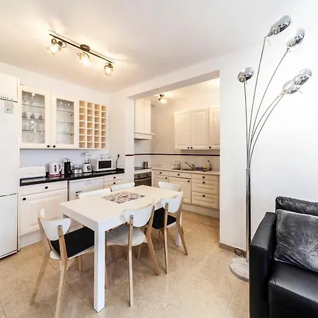 Luxury Sea Front Iv *