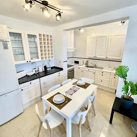 Luxury Sea Front Iv * Playa Honda (Lanzarote)